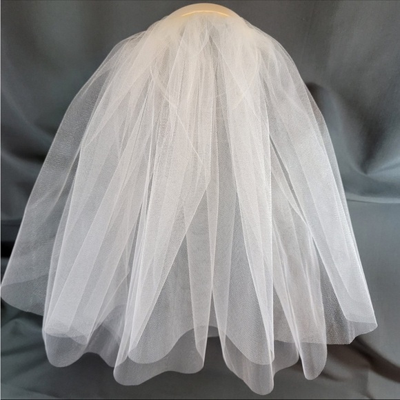 Wedding / bridal white double layer veil on headband - Picture 6 of 11